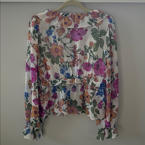 SO Floral Ruffle Blouse - Picture 2 of 3
